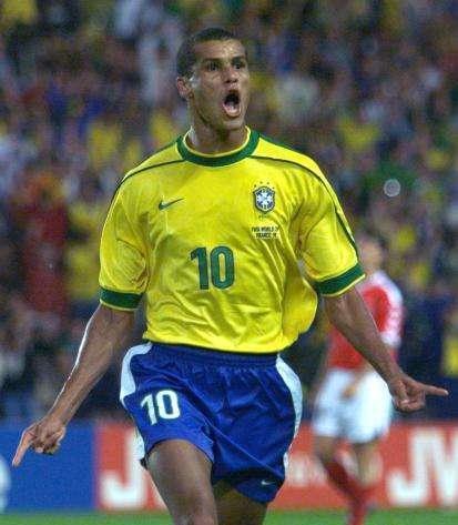 富经验是他 富经验是他