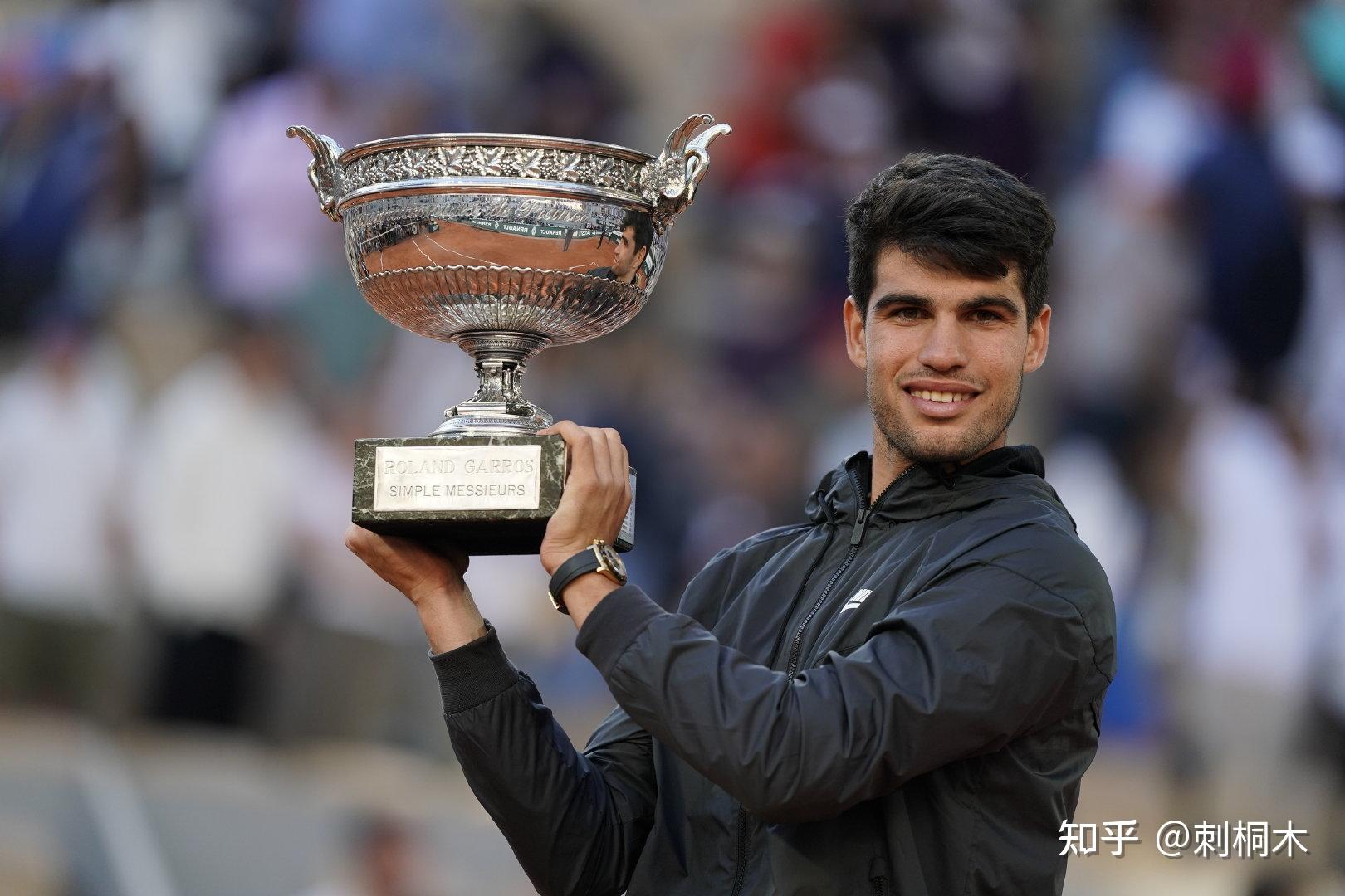 充满了兴趣 充满了兴趣