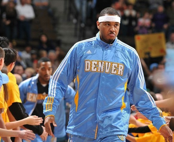 担不同角色 担不同角色